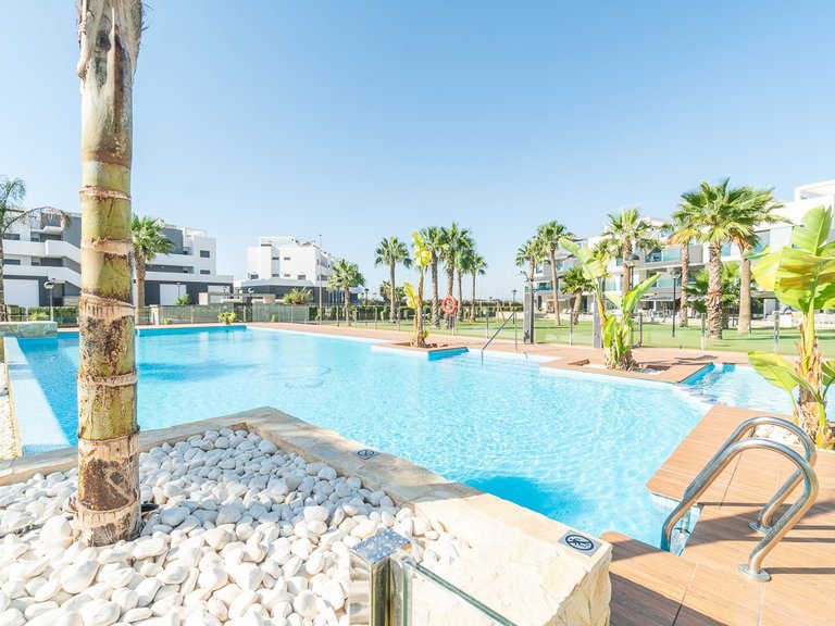 Apartment for Sale in Costa Blanca El Raso, Alicante 32