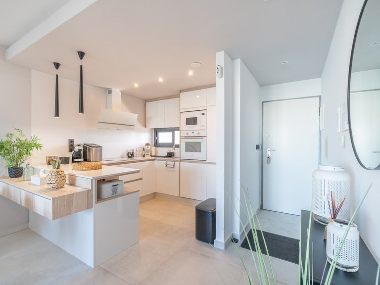 Apartment for Sale in Costa Blanca El Raso, Alicante 4