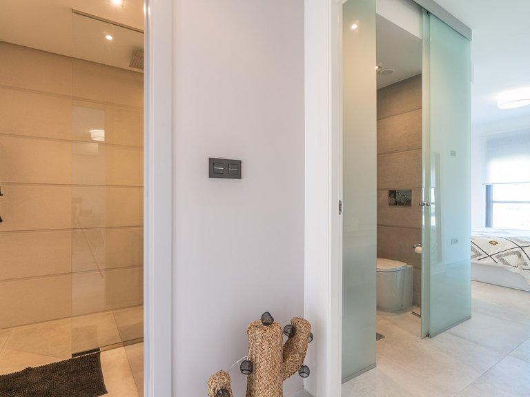 Apartment for Sale in Costa Blanca El Raso, Alicante 17