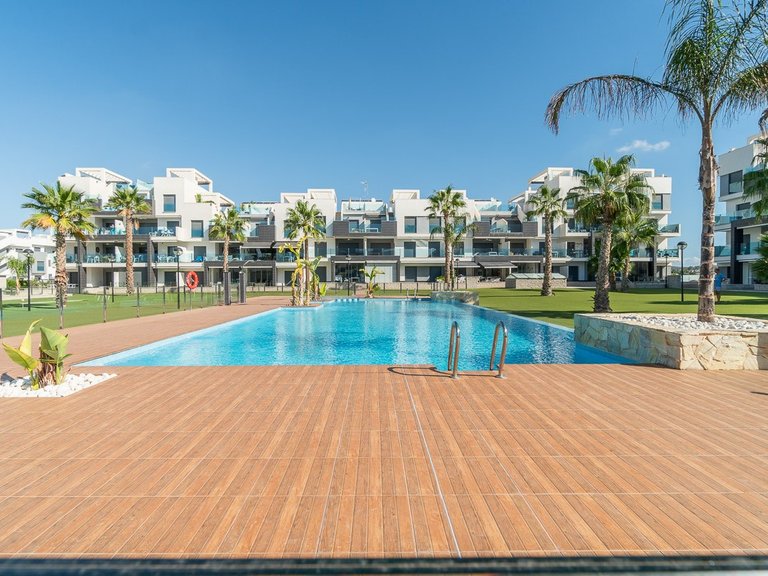 Apartment for Sale in Costa Blanca El Raso, Alicante 46