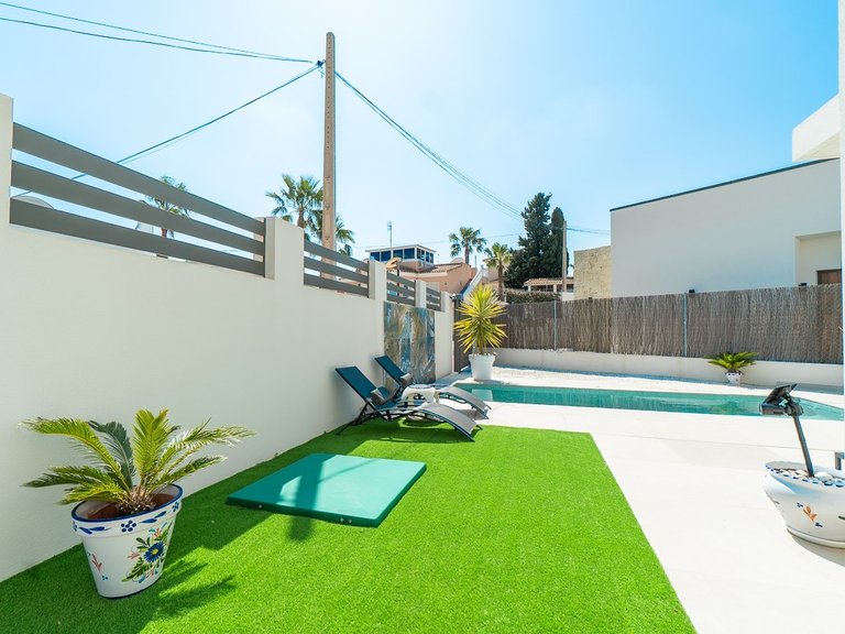 Villa for Sale in Costa Blanca Orihuela Costa, Alicante 32