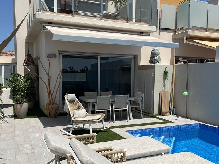 Villa for Sale in Costa Blanca Daya Vieja, Alicante 10