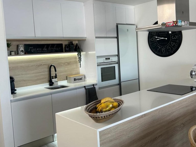 Villa for Sale in Costa Blanca Daya Vieja, Alicante 4