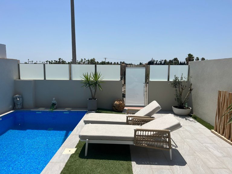 Villa for Sale in Costa Blanca Daya Vieja, Alicante 3