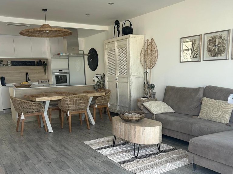 Villa for Sale in Costa Blanca Daya Vieja, Alicante 6