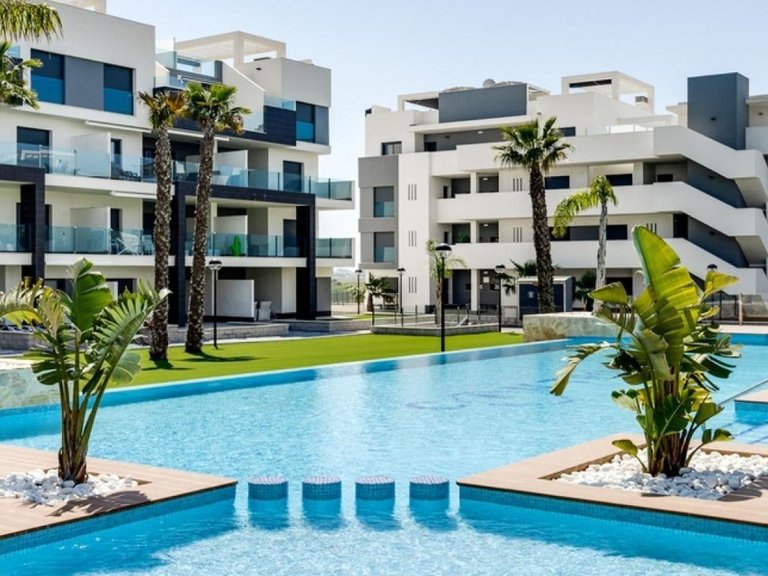 Apartment for Sale in Costa Blanca El Raso, Alicante 1