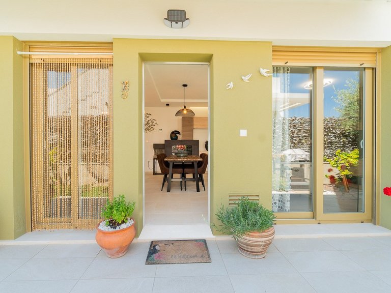 Town House for Sale in Inland Vistabella Golf Entre Naranjos, Alicante 4