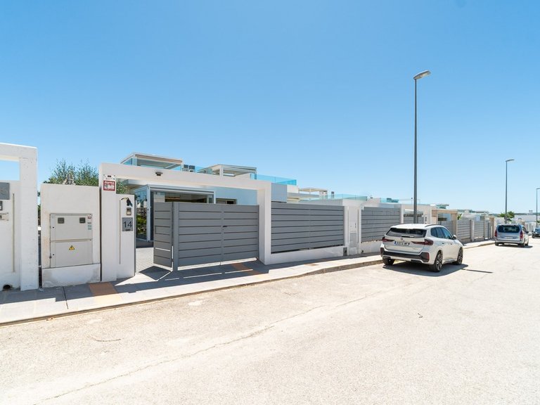 Town House for Sale in Inland Vistabella Golf Entre Naranjos, Alicante 50
