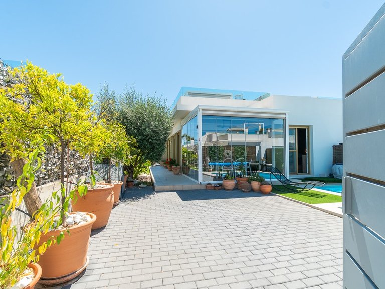 Town House for Sale in Inland Vistabella Golf Entre Naranjos, Alicante 5