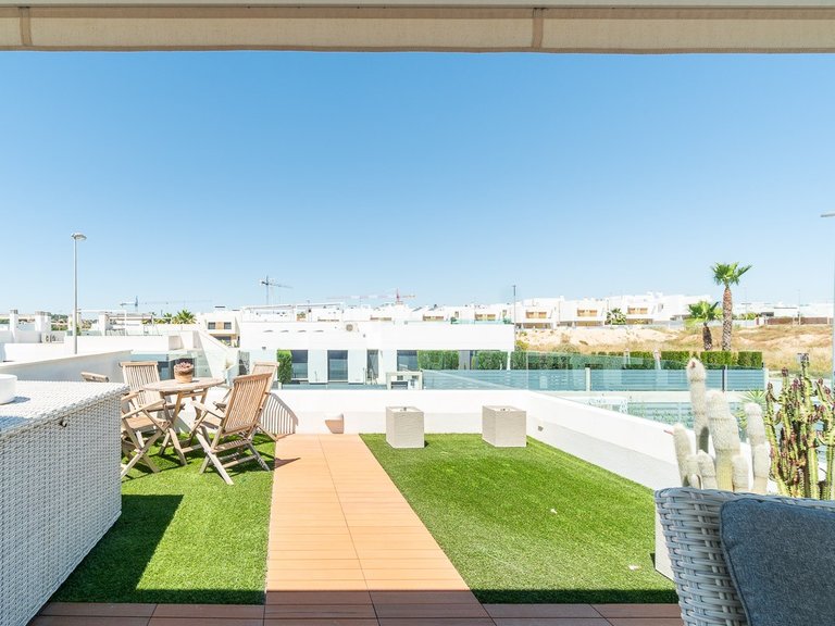Town House for Sale in Inland Vistabella Golf Entre Naranjos, Alicante 14