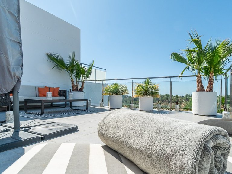 Penthouse for Sale in Costa Blanca Villamartin, Alicante 2