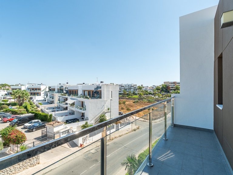 Penthouse for Sale in Costa Blanca Villamartin, Alicante 47