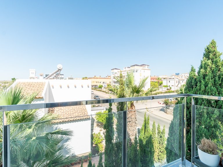 Penthouse for Sale in Costa Blanca Villamartin, Alicante 30