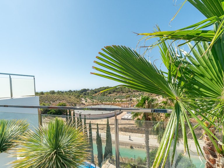 Penthouse for Sale in Costa Blanca Villamartin, Alicante 40