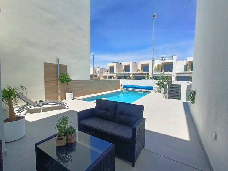 Villa for Sale in Rojales, Alicante 39