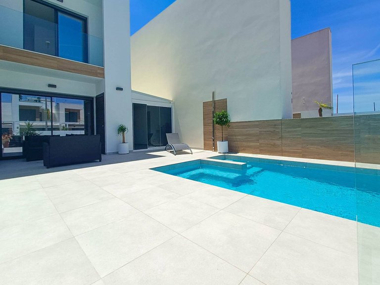 Villa for Sale in Rojales, Alicante 34