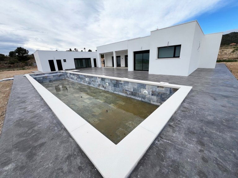 Villa for Sale in Aspe, Alicante 3
