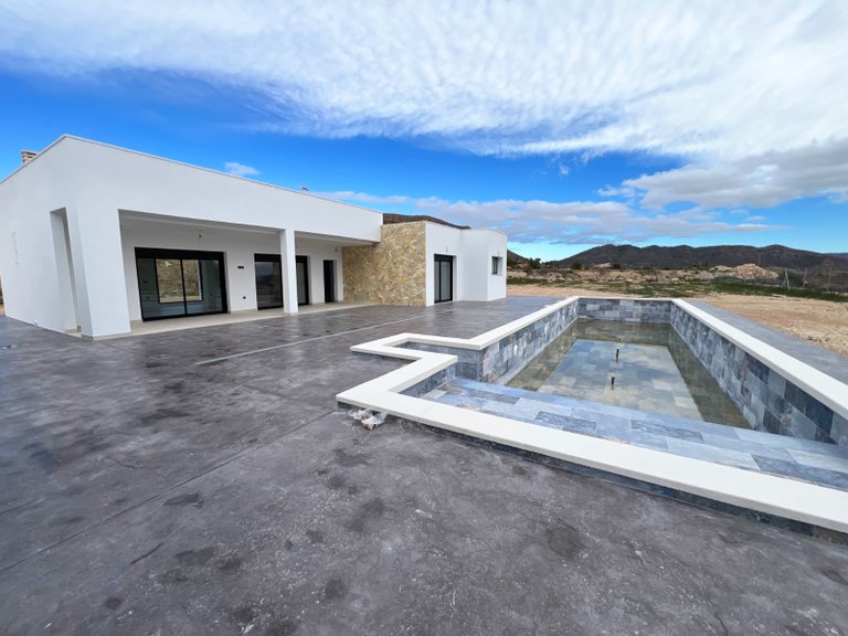 Villa for Sale in Aspe, Alicante 2