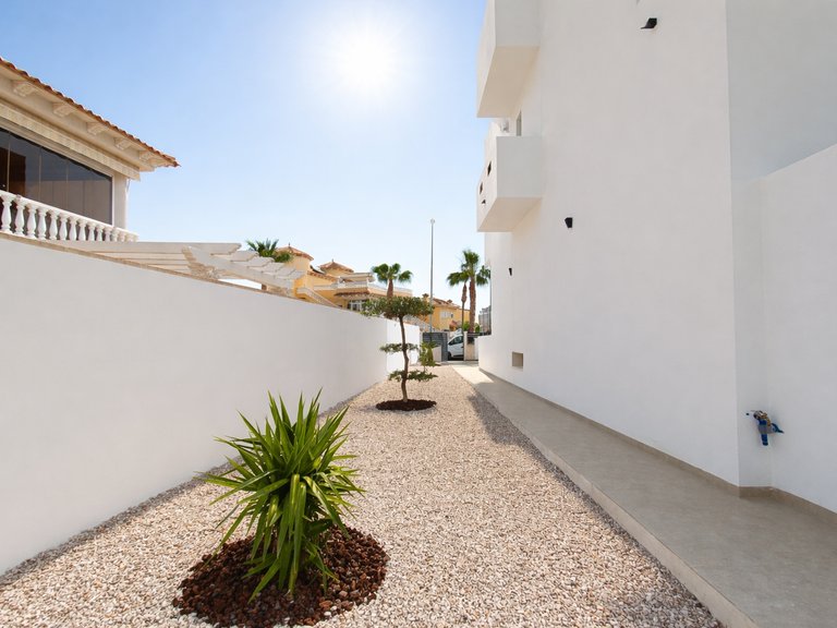 Town House for Sale in Benferri, Alicante 8