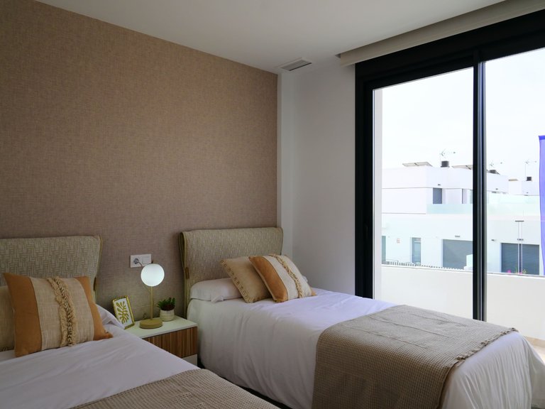 Villa for Sale in Dolores, Alicante 28