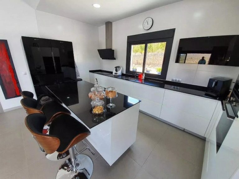 Villa for Sale in Pinoso, Alicante 13