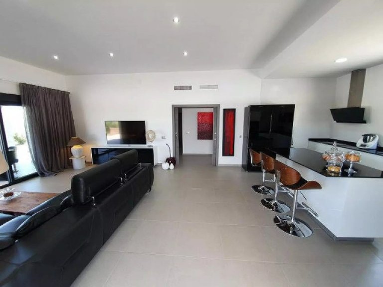Villa for Sale in Pinoso, Alicante 14