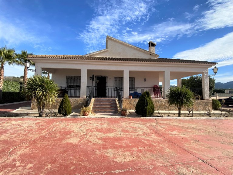 Country House for Sale in Sax, Alicante 2