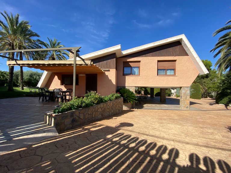 Villa for Sale in Petrer, Alicante 30