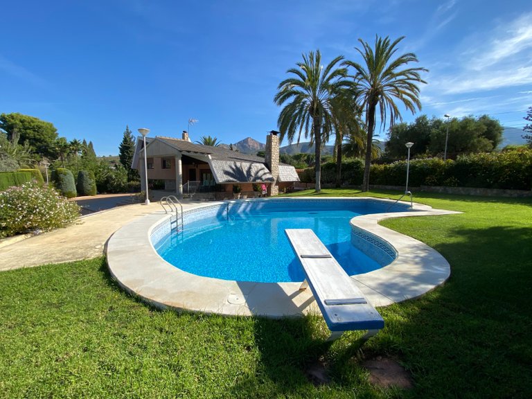 Villa for Sale in Petrer, Alicante 29