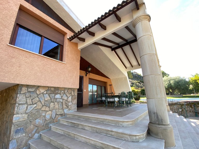 Villa for Sale in Petrer, Alicante 39