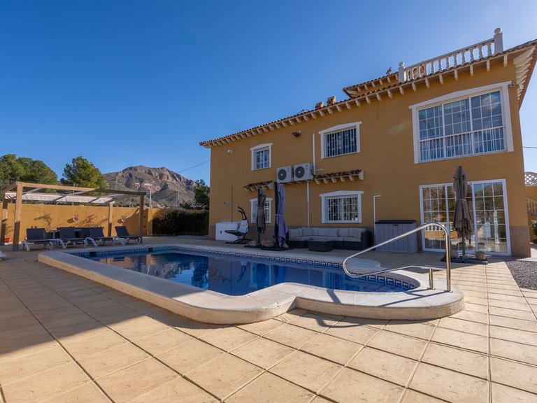 Villa for Sale in Abanilla, Murcia 1