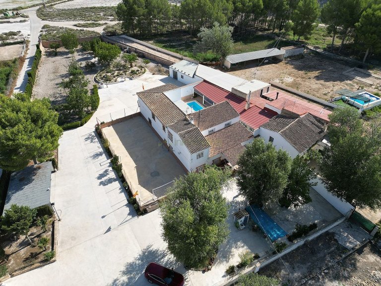 Villa for Sale in Villena, Alicante 6