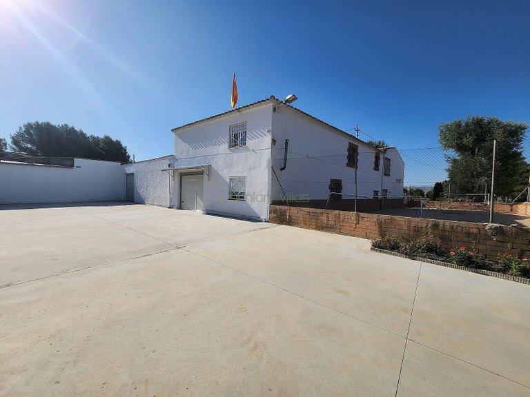 Villa for Sale in Villena, Alicante 42