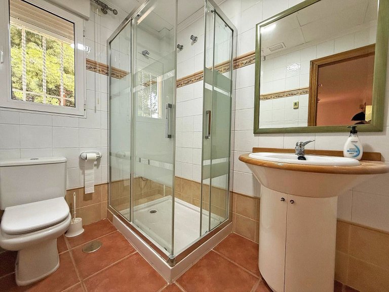 Villa for Sale in Elda, Alicante 13