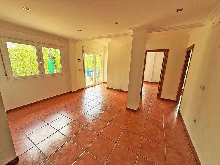 Villa for Sale in Elda, Alicante 4