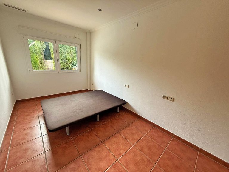 Villa for Sale in Elda, Alicante 8