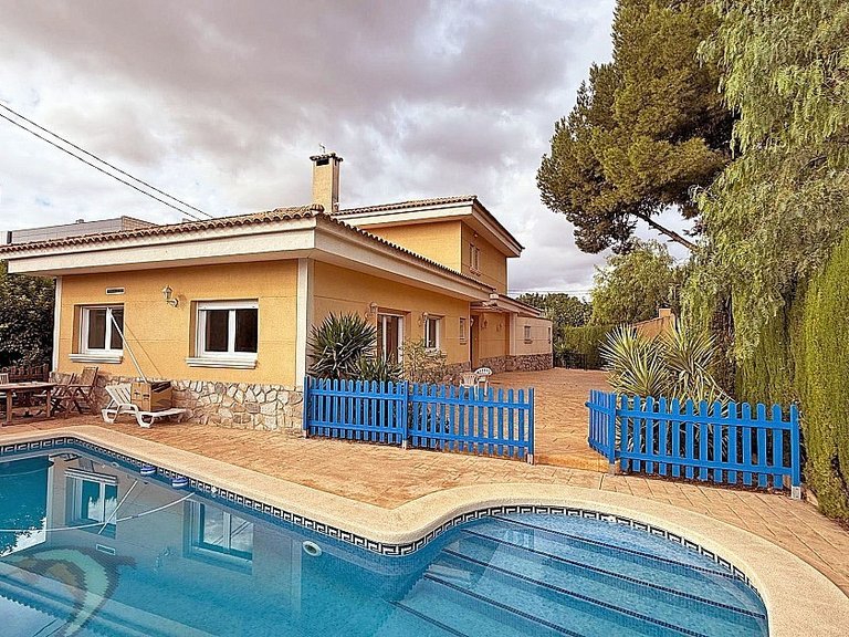 Villa for Sale in Elda, Alicante 27