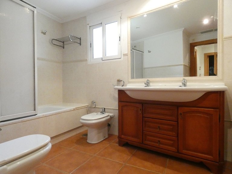 Villa for Sale in Elda, Alicante 20