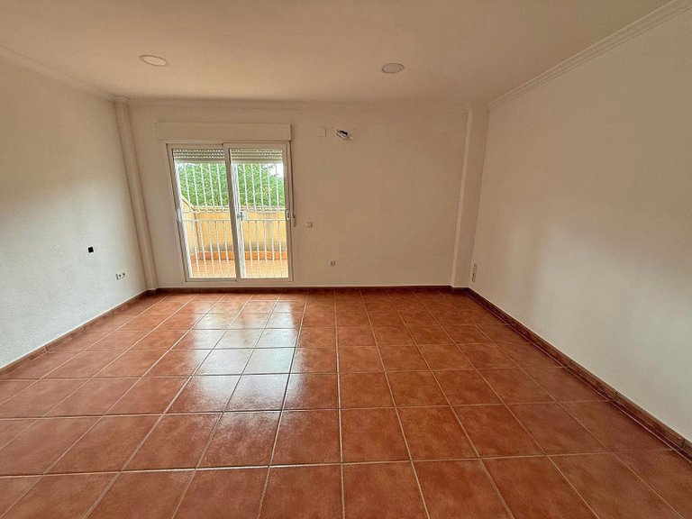 Villa for Sale in Elda, Alicante 12