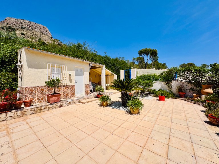 Villa for Sale in Aspe, Alicante 28