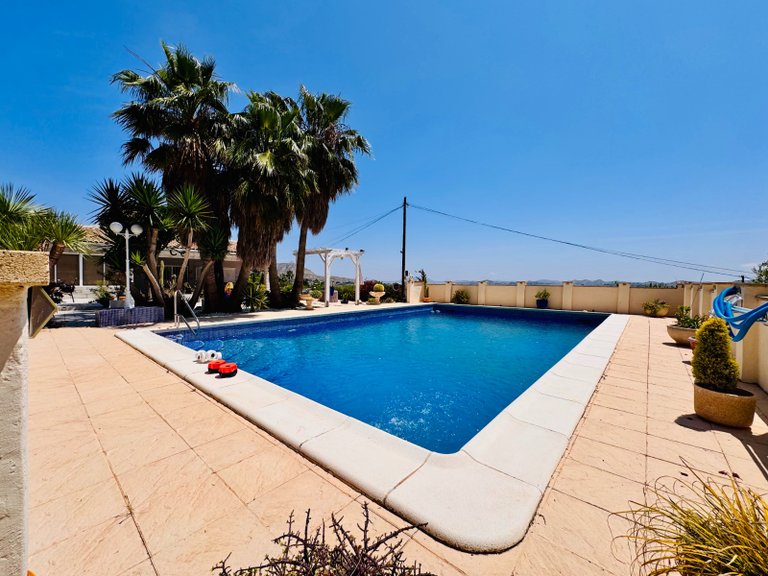 Villa for Sale in Aspe, Alicante 38