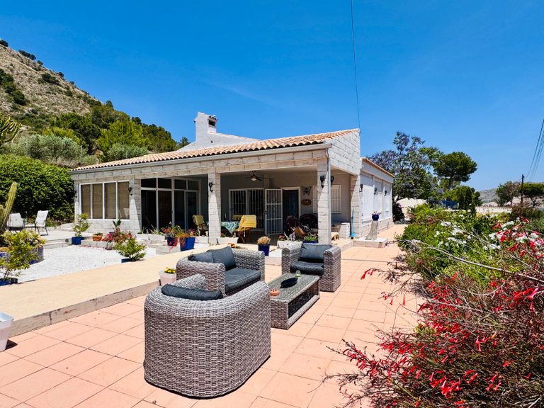 Villa for Sale in Aspe, Alicante 41