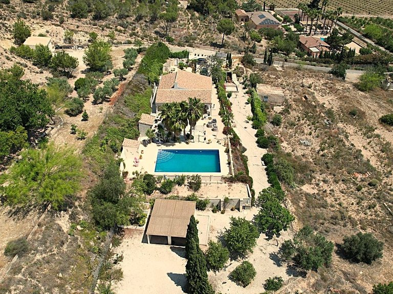 Villa for Sale in Aspe, Alicante 47