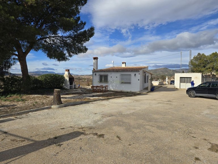 Country House for Sale in Monóvar, Alicante 1