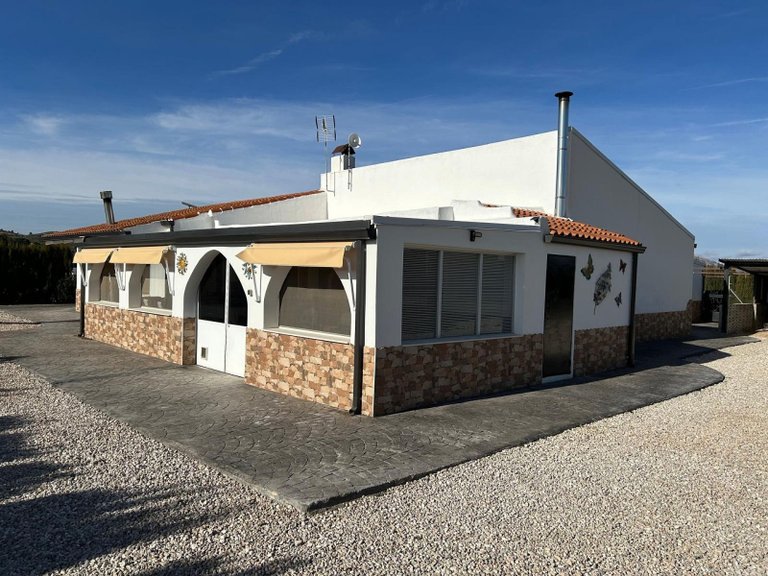 Villa for Sale in Villena, Alicante 1