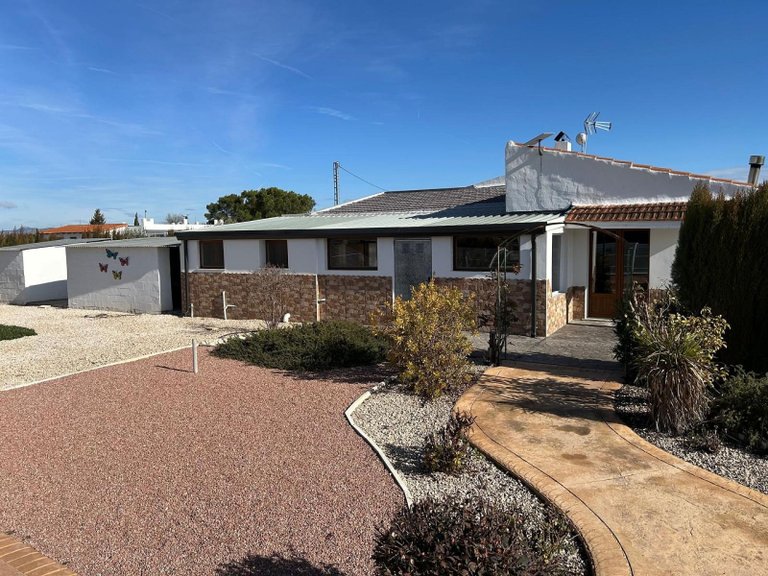 Villa for Sale in Villena, Alicante 8
