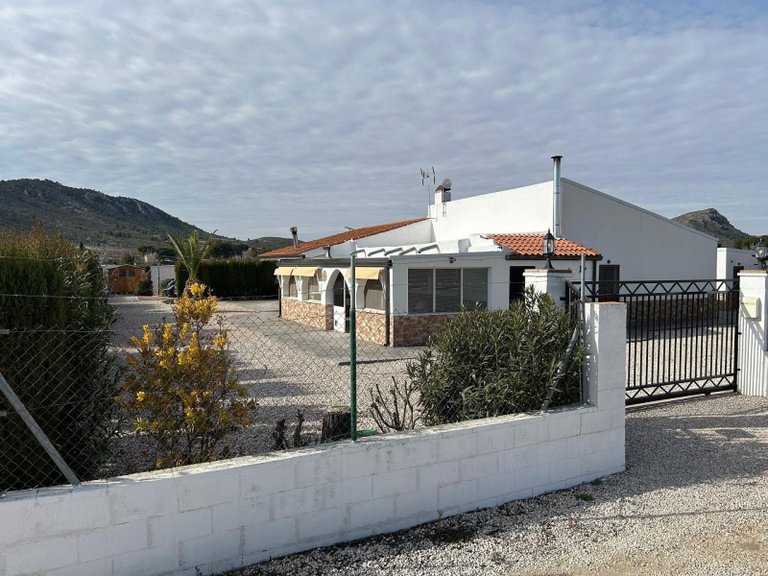 Villa for Sale in Villena, Alicante 3