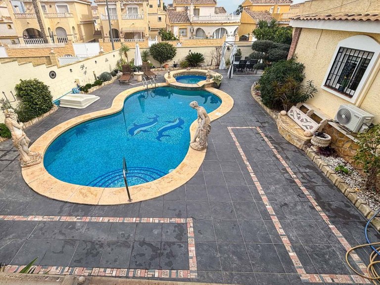 Villa for Sale in Monforte Del Cid, Alicante 2