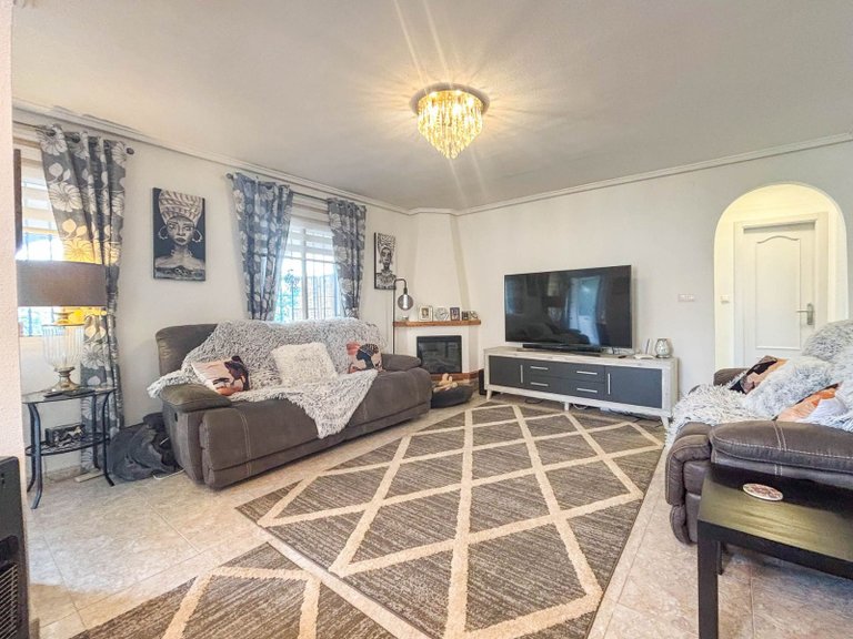 Villa for Sale in Monforte Del Cid, Alicante 3