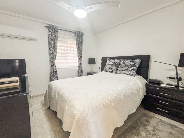 Villa for Sale in Monforte Del Cid, Alicante 11